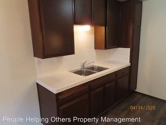4th image of 4218 47th St APT 6