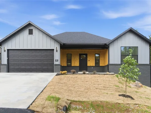 3 Thrasher Ln, Bella Vista, AR 72715