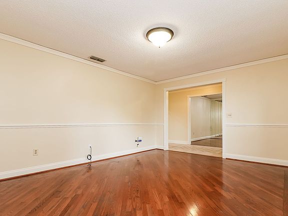 3rd image of 18305 Cypress View Way