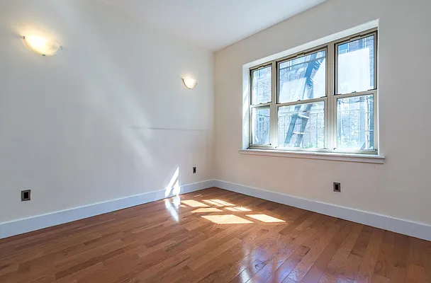 Rented by Nooklyn NYC LLC | media 34