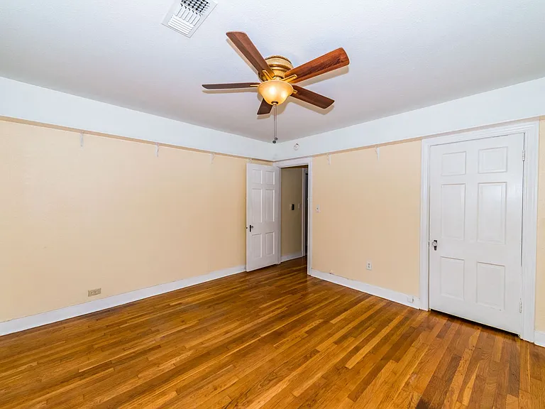 2-Bedroom Monticello Park Duplex - Upstairs Unit — Photo 23