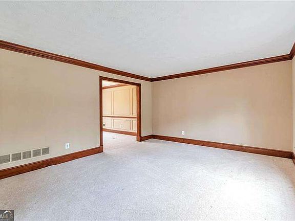 4th image of 1306 Arlene Ct SW