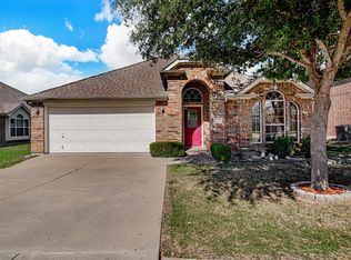 635 Blue Sky Dr, Arlington, TX 76002