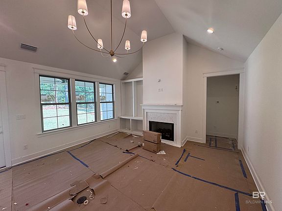 2nd image of 108 Clubhouse Dr