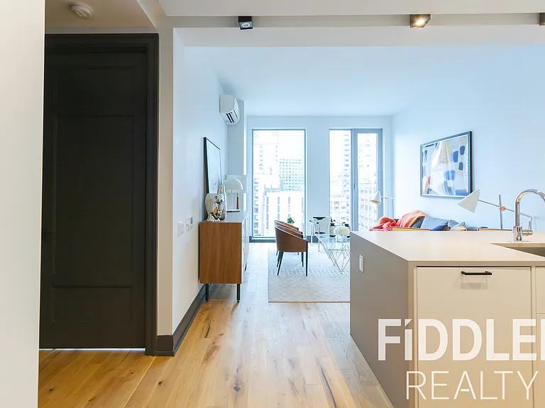 42-22 27th St #1705 — Photo 3