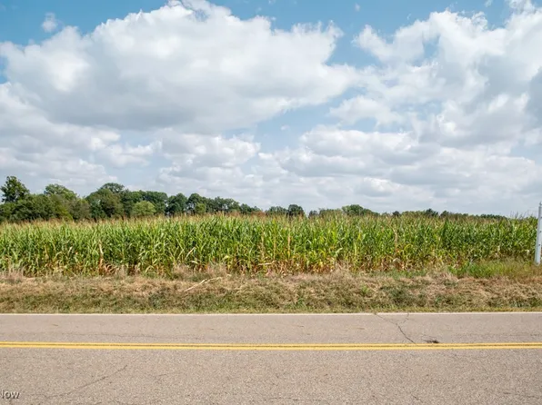 Crystal Lake Ave NW, Canal Fulton, OH 44614