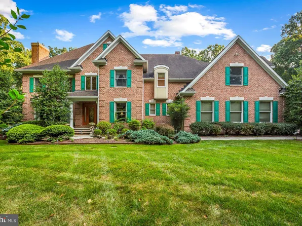 13 Chris Eliot Ct, Cockeysville, MD 21030