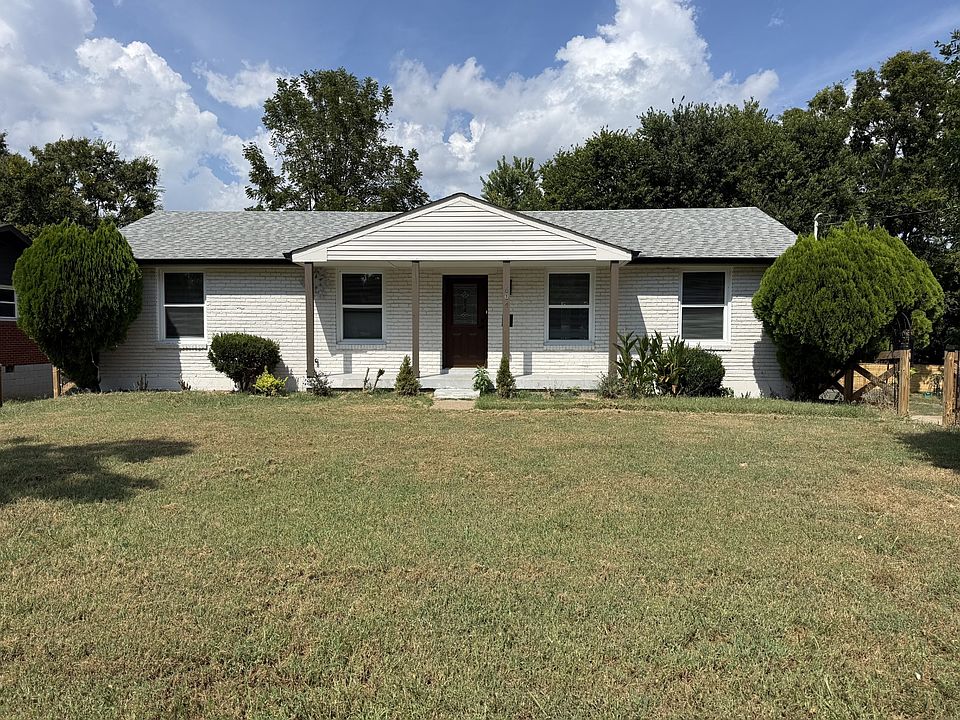 1st image of 604 Harding Pl