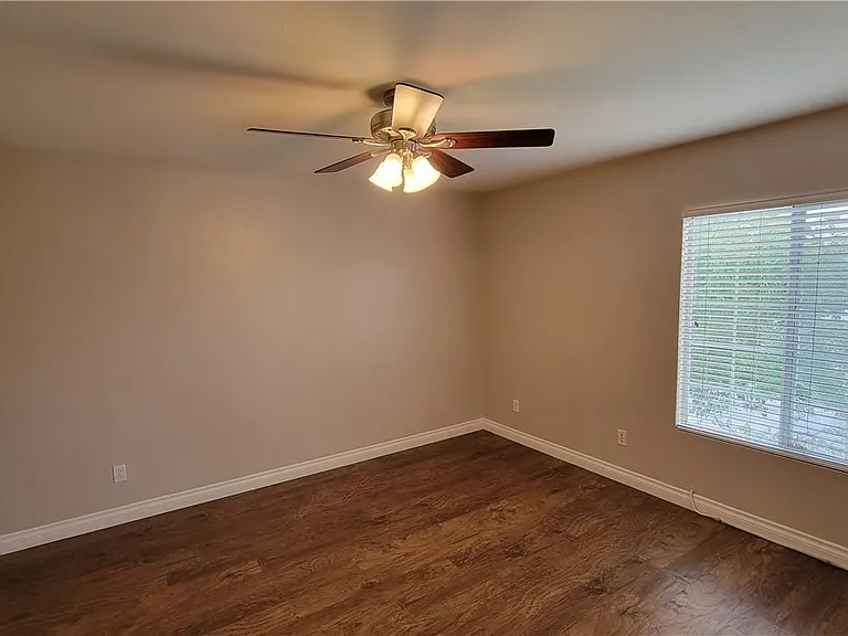 453 Temple Canyon Pl — Photo 16