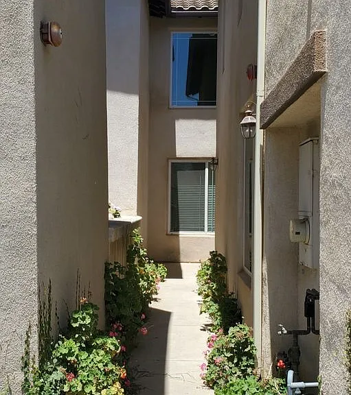 1715 Bilbao Dr — Photo 3