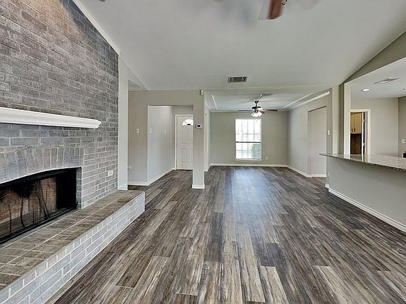 3rd image of 1654 Belltower Dr