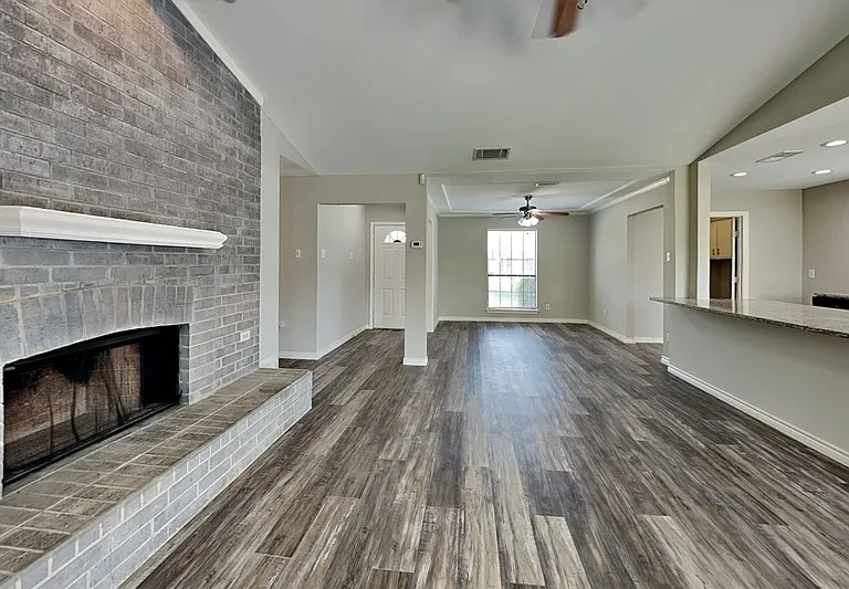 1654 Belltower Dr — Photo 3