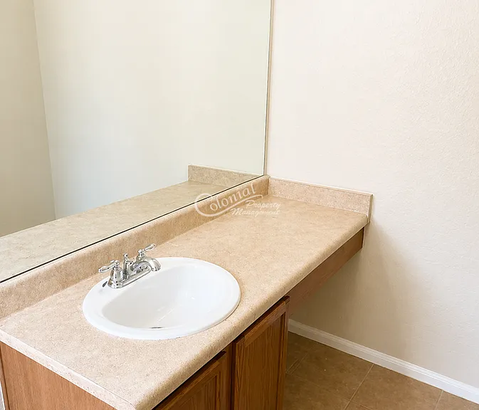 6704 Griffith Loop — Photo 11