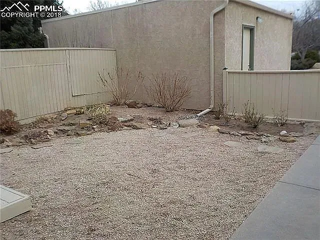 694 Echo Ln — Photo 13