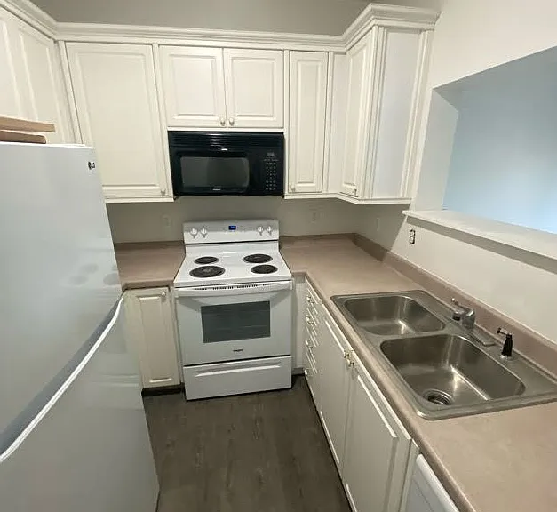 1425 College Heights Rd #105 — Photo 15