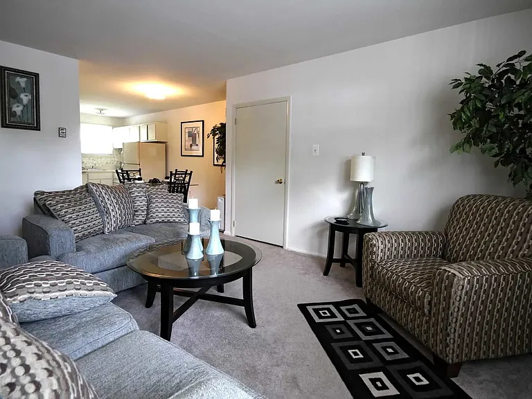 University Park Apartments — Photo 6