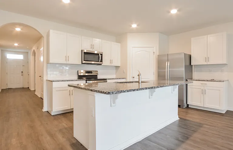 Kinsman Pointe — Photo 16