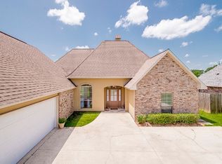 9206 Rue De Fluer, Denham Springs, LA 70706