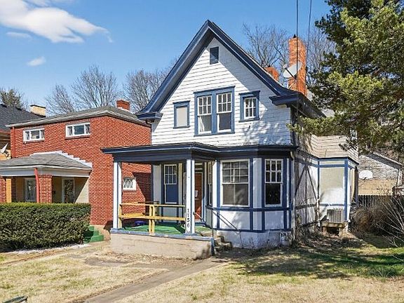 2nd image of 1156 Pemberton St