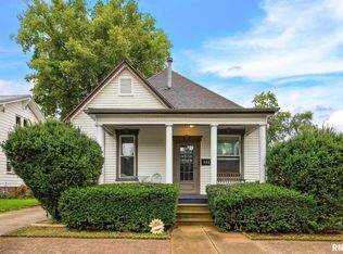 804 State St, Pekin, IL 61554
