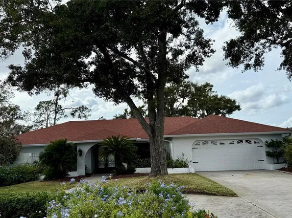 2001 Country Club Ct, Plant City, FL 33566