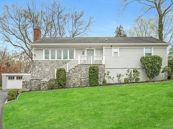 737 Forest Avenue, Larchmont, NY 10538