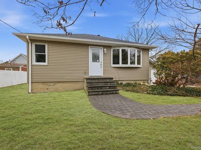 633 7th Street, West Babylon, NY, 11704
