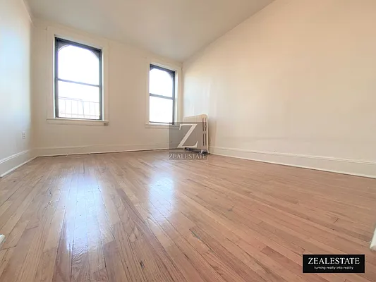 Rented by ZealEstate Group Inc | media 21