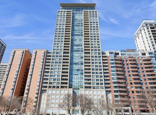250 E Pearson St APT 1306, Chicago, IL 60611