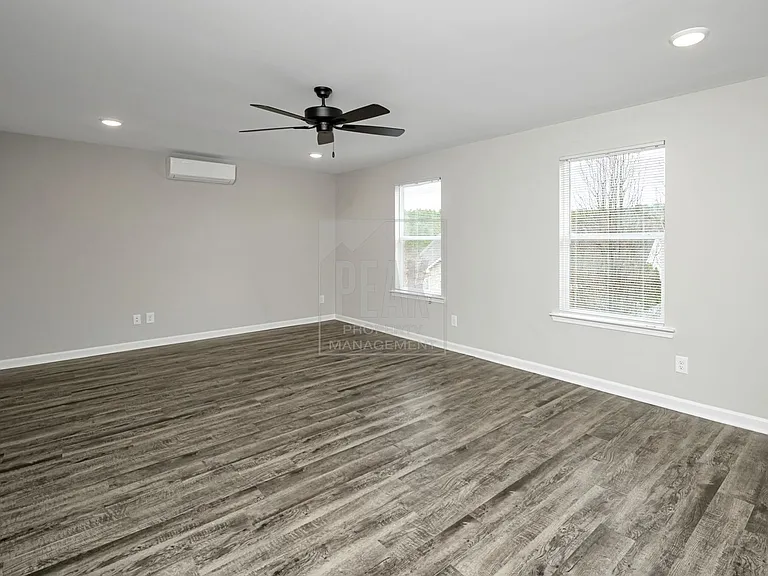 390 Woodland Cir — Photo 23