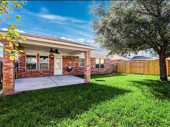 Spacious backyard