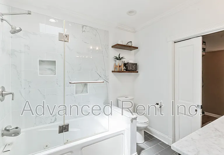 3603 Hudson St — Photo 13