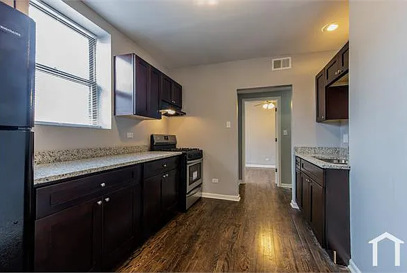 7525 S Kingston Ave #2E — Photo 2