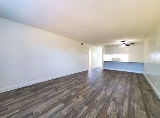 Windsong Villas, Escondido, CA 92026