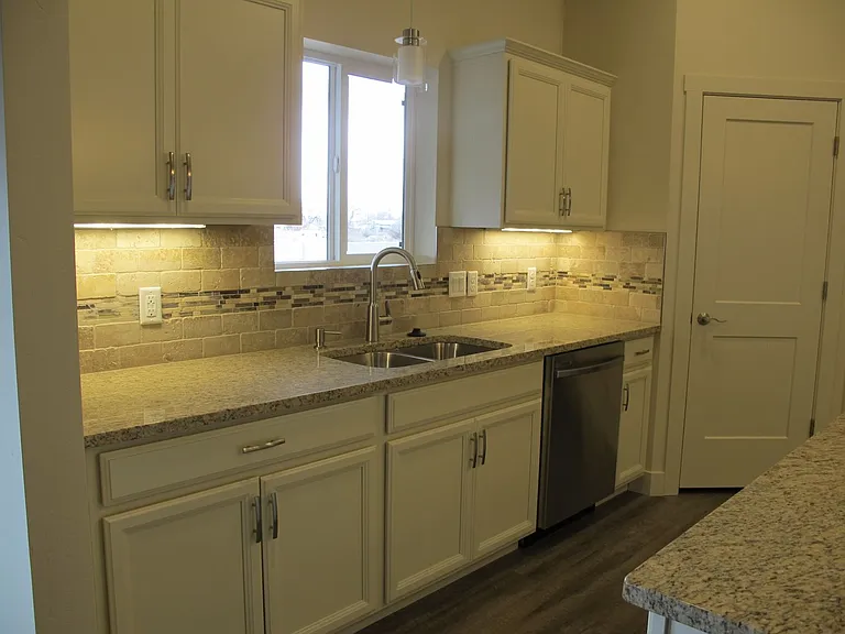 431 San Juan St — Photo 2