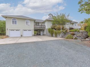 103 Eden Dr, Grants Pass, OR 97526