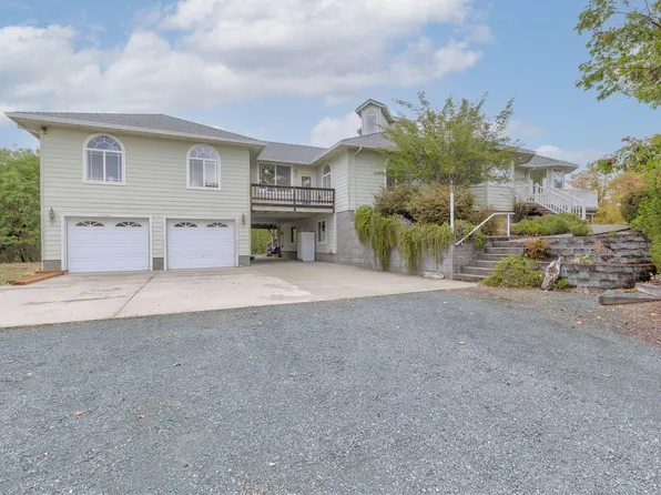 103 Eden Dr, Grants Pass, OR 97526