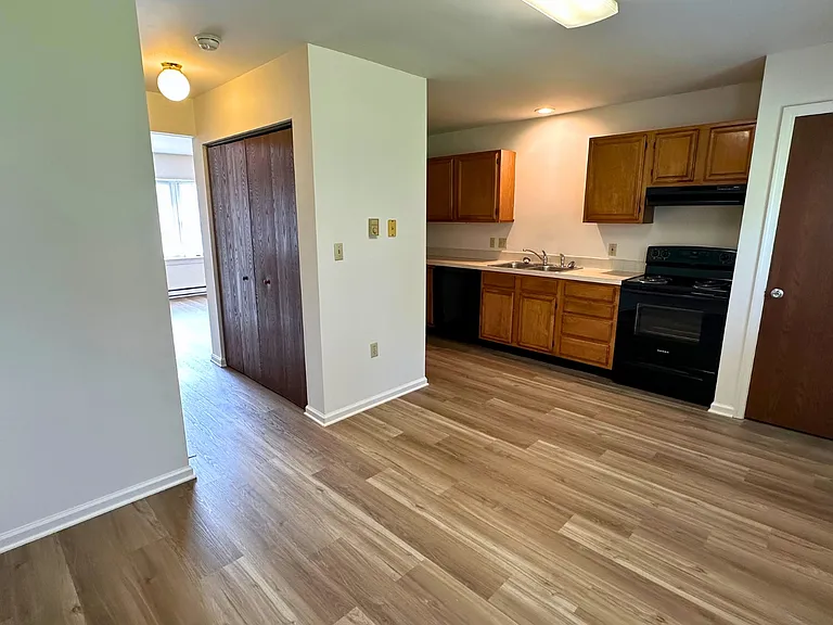 108 Bradford Dr — Photo 11