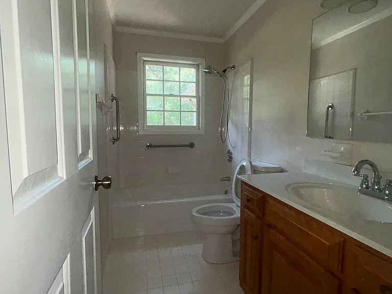 12 Hawthorne Trl — Photo 5