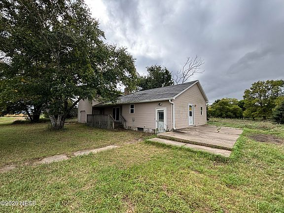3rd image of 42810 182nd St