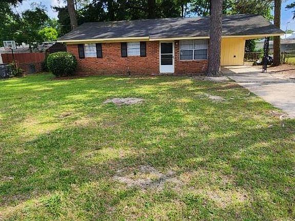 2nd image of 1912 Kings Grant Dr