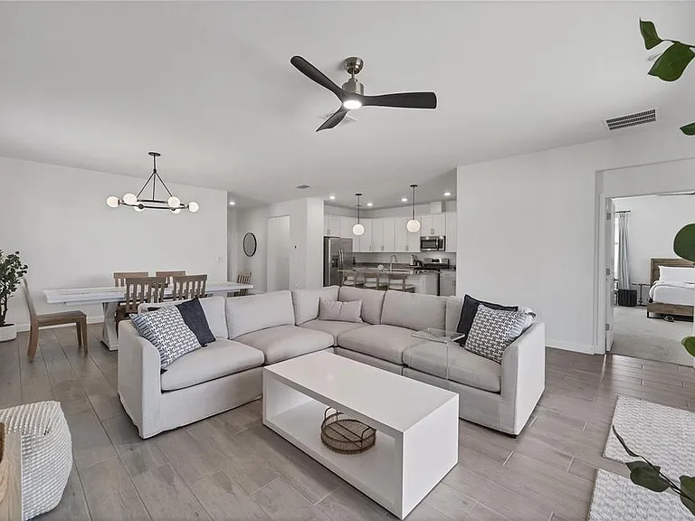 15716 Barefoot Beach Dr — Photo 8