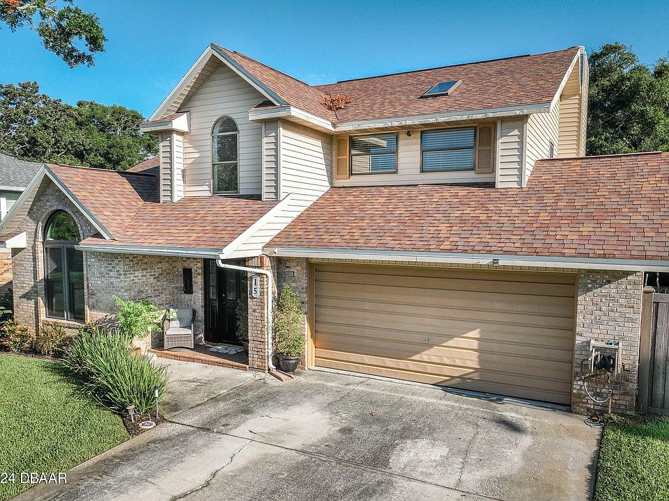 1st image of 15 Sycamore Cir