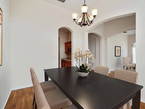 5th image of 16381 Tudor Grove Dr