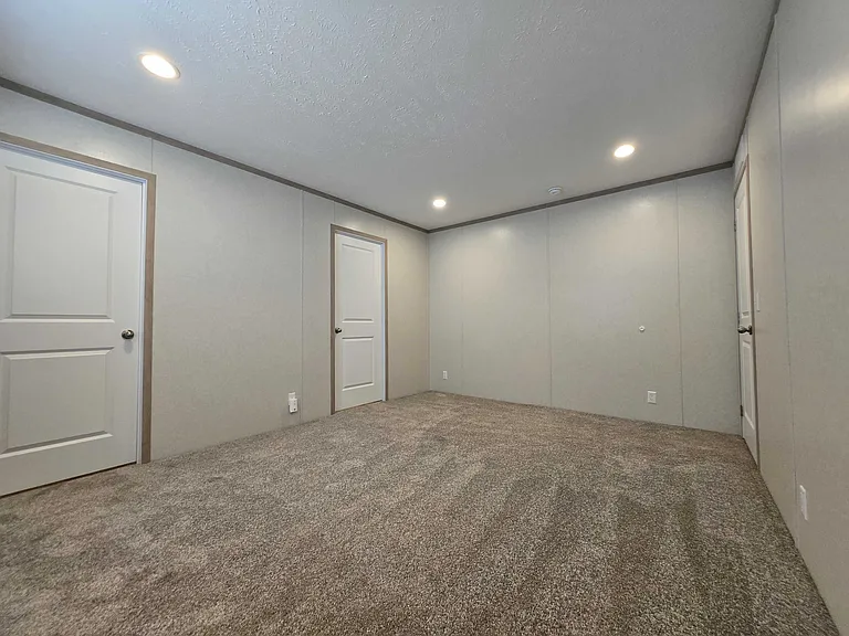 29800 Guilford Cir #471 — Photo 10