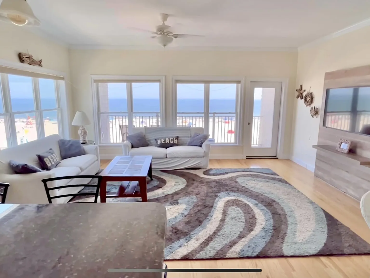2 bed, 1197 sqft, $2,700 — Photo 3