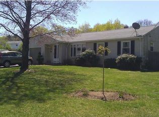 32 Sleepy Hollow Dr, Cumberland, RI 02864