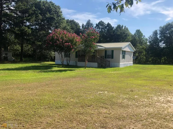 3122 Eldora Rd, Ellabell, GA 31308