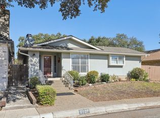 6107 Crescent Fls, Windcrest, TX 78239