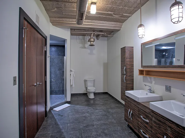 209 E 3rd St #3C — Photo 5